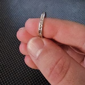 Engagement band